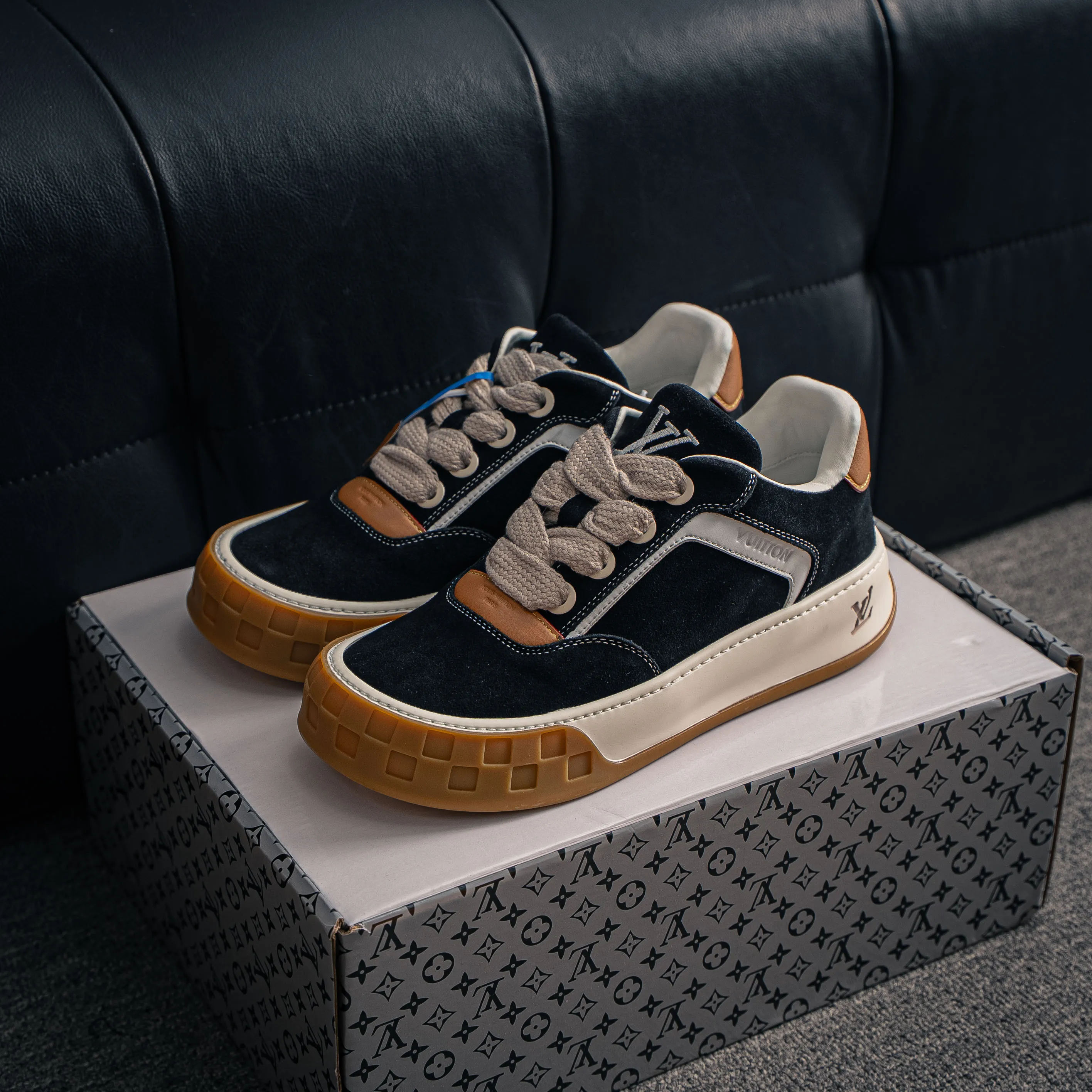 # LV LOUIS VUITTON Tilted Low Sneakers Series Low-Top Retro Versatile Skate Shoes 2026 Skate Shoes Shoes